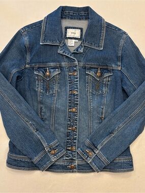 Tria Women’s Classic Denim Jacket.  Medium Blue. Size L. Excellent Condition.